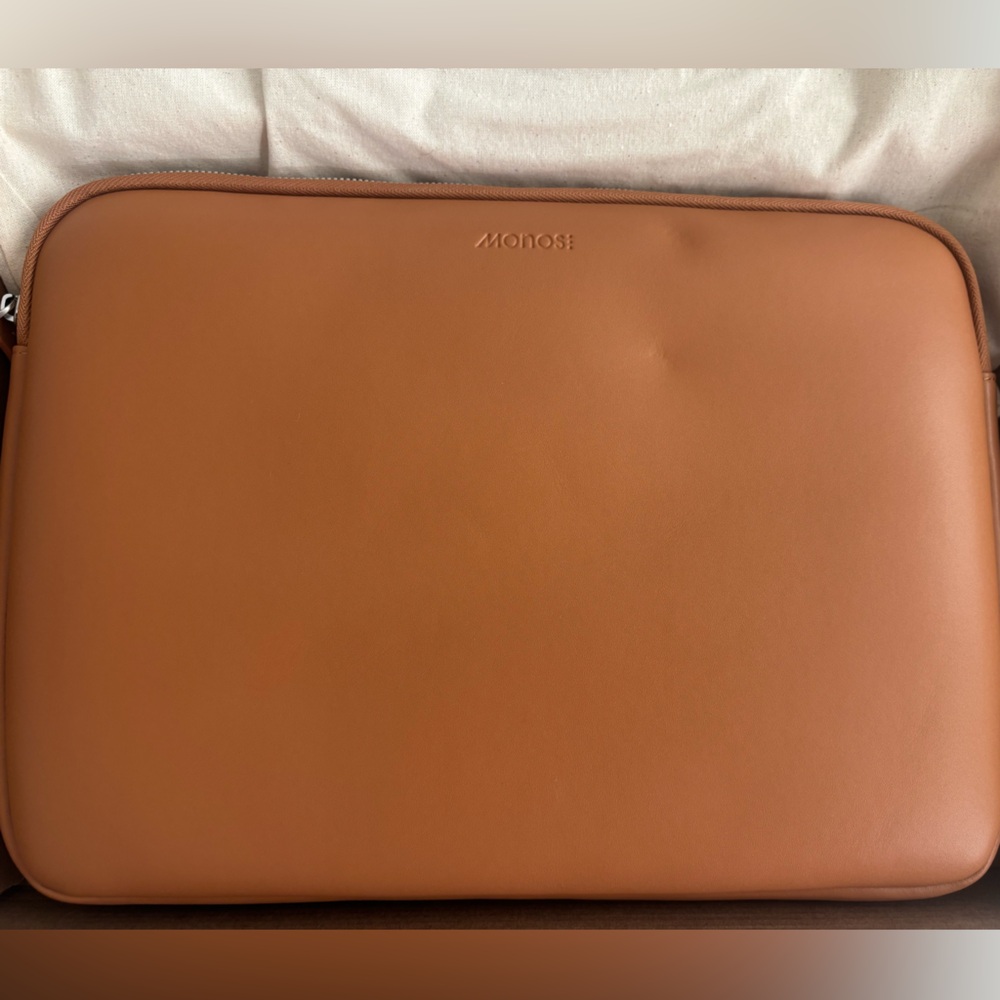 MONOS Metro Laptop Sleeve 14”